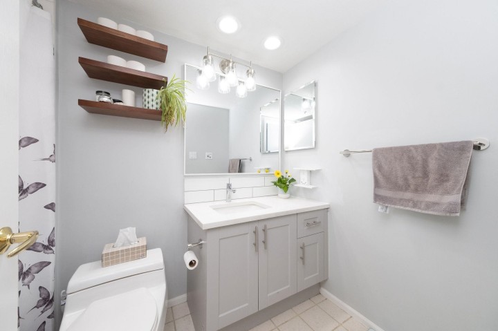 Photo 21 at 305 - 789 W 16 Avenue, Fairview VW, Vancouver West