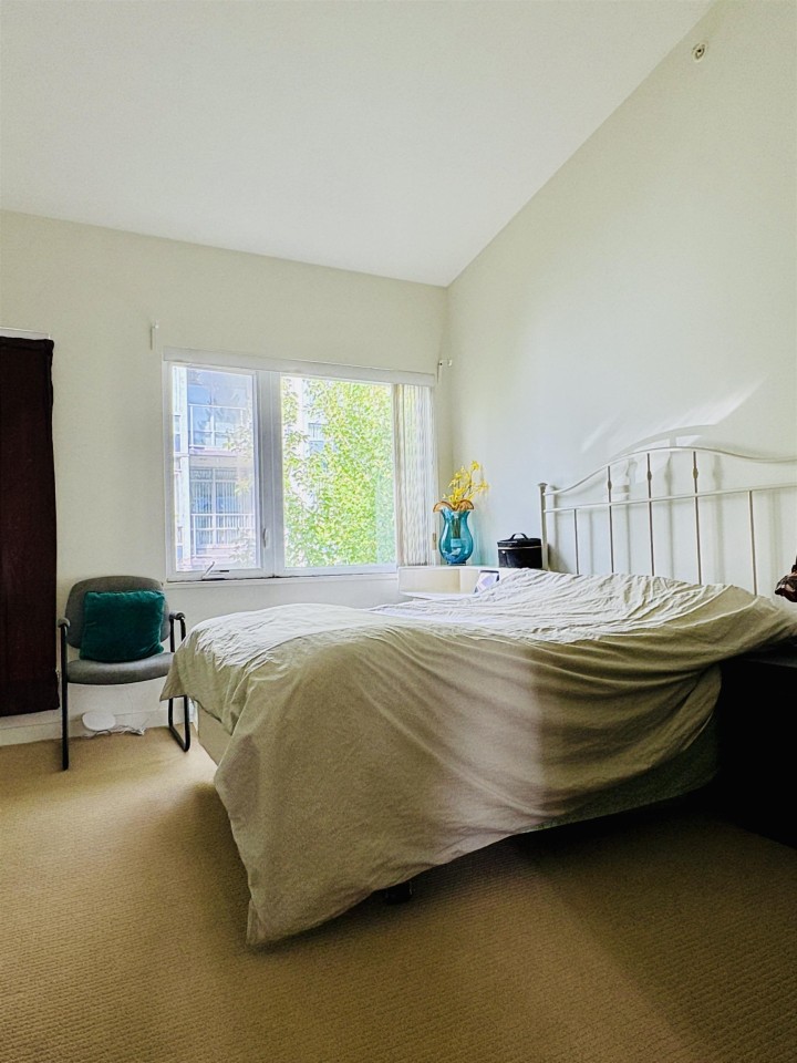 Photo 8 at 4886 Eldorado Mews, Collingwood VE, Vancouver East