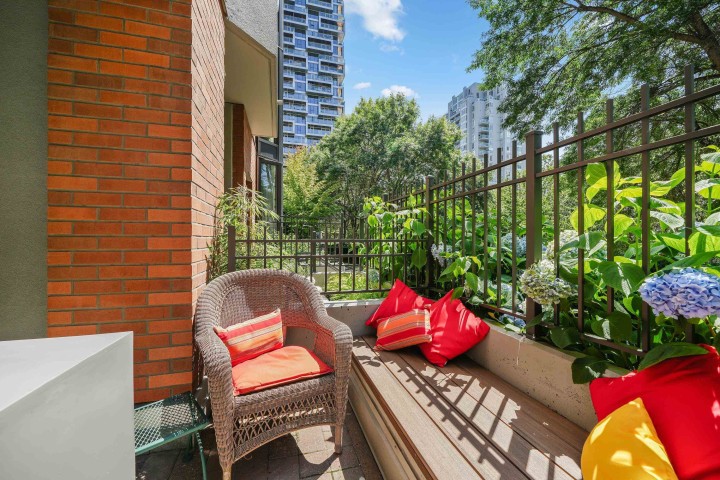 Photo 23 at 102 - 1488 Hornby Street, Yaletown, Vancouver West