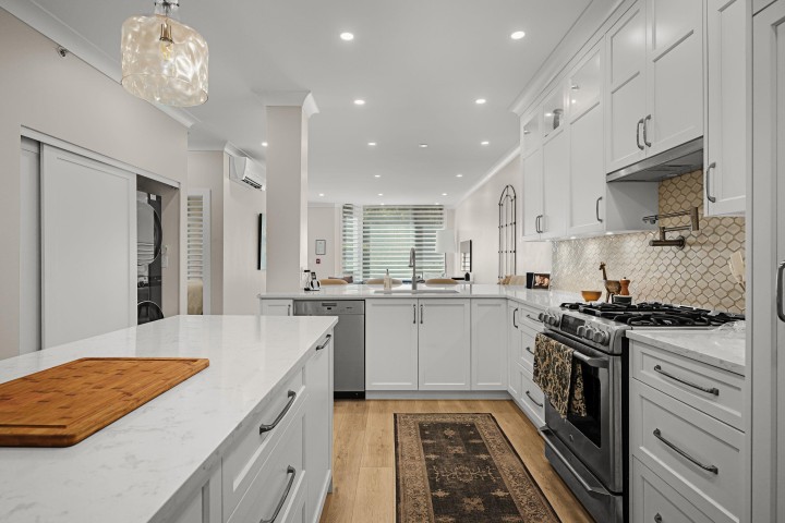 Photo 13 at 102 - 1488 Hornby Street, Yaletown, Vancouver West