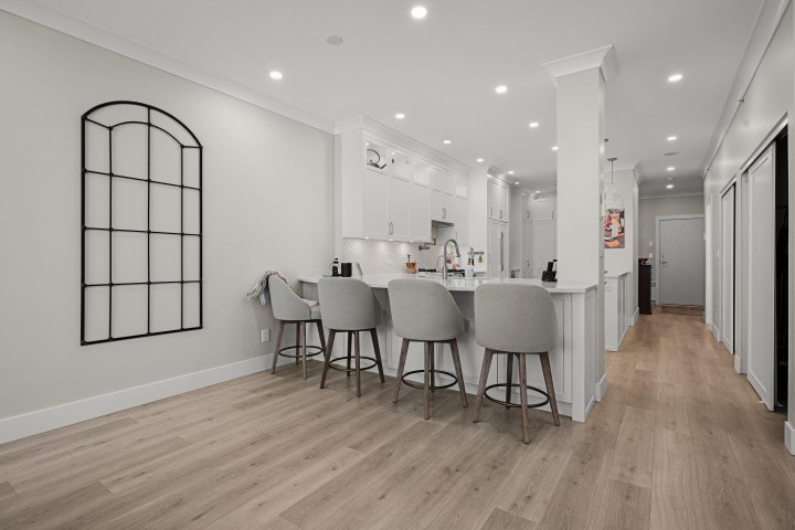 Photo 7 at 102 - 1488 Hornby Street, Yaletown, Vancouver West