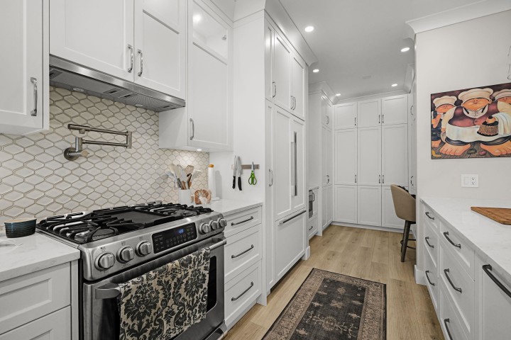 Photo 11 at 102 - 1488 Hornby Street, Yaletown, Vancouver West