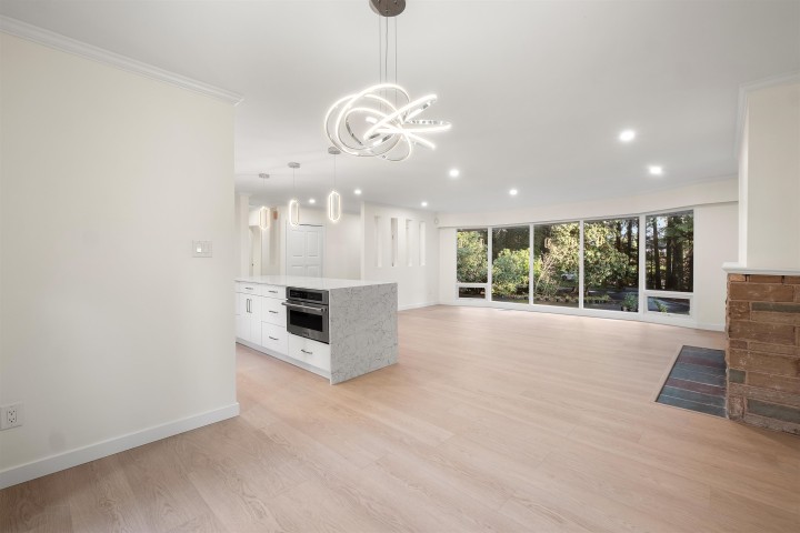 Photo 8 at 441 Southborough Drive, British Properties, West Vancouver