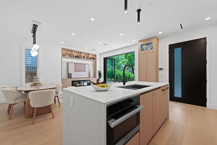 Photo 16 at 1 - 3880 W 23rd Avenue, Dunbar, Vancouver West