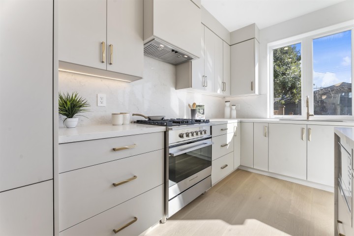 Photo 5 at 2 - 2138 W 48th Avenue, Kerrisdale, Vancouver West