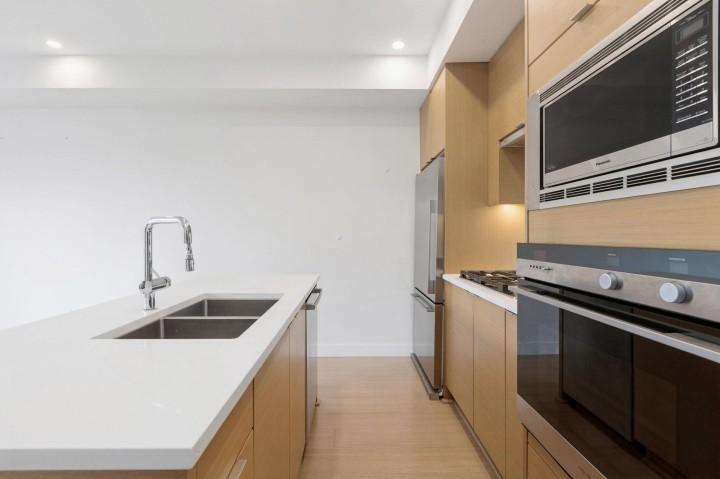 Photo 5 at 309 - 2528 Collingwood Street, Kitsilano, Vancouver West