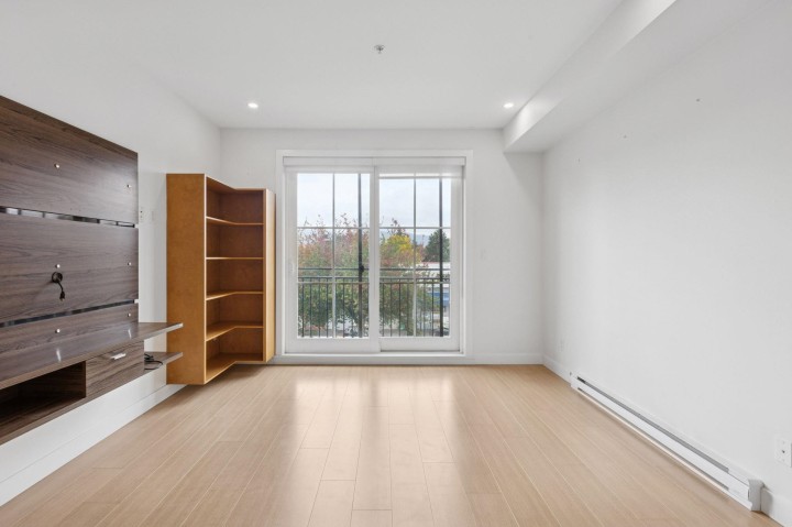 Photo 11 at 309 - 2528 Collingwood Street, Kitsilano, Vancouver West