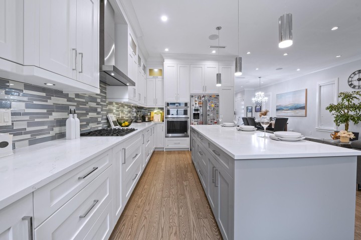 Photo 6 at 1370 Ross Road, Lynn Valley, North Vancouver