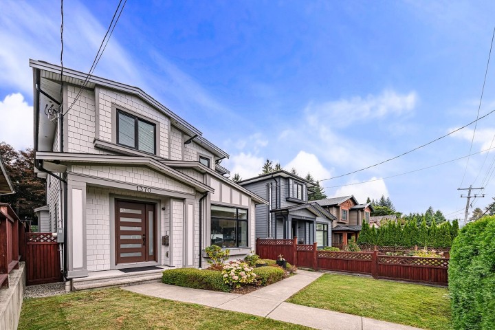 Photo 1 at 1370 Ross Road, Lynn Valley, North Vancouver