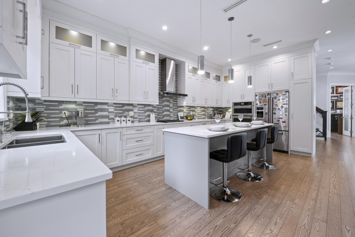 Photo 5 at 1370 Ross Road, Lynn Valley, North Vancouver