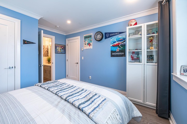 Photo 21 at 1370 Ross Road, Lynn Valley, North Vancouver