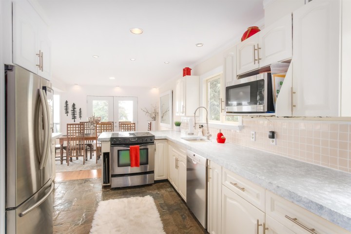 Photo 6 at 20 Oceanview Road, Lions Bay, West Vancouver