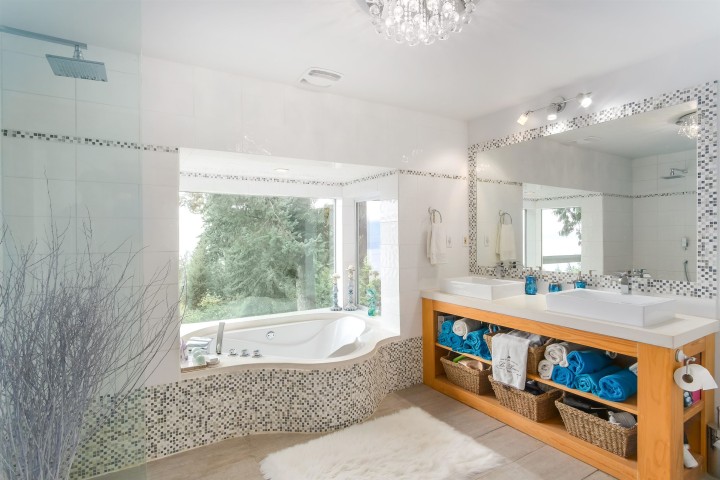 Photo 13 at 20 Oceanview Road, Lions Bay, West Vancouver