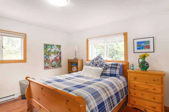 Photo 17 at 20 Oceanview Road, Lions Bay, West Vancouver