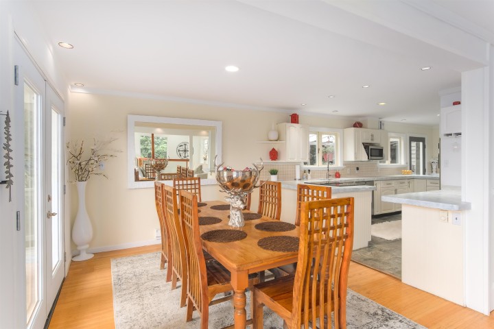 Photo 5 at 20 Oceanview Road, Lions Bay, West Vancouver