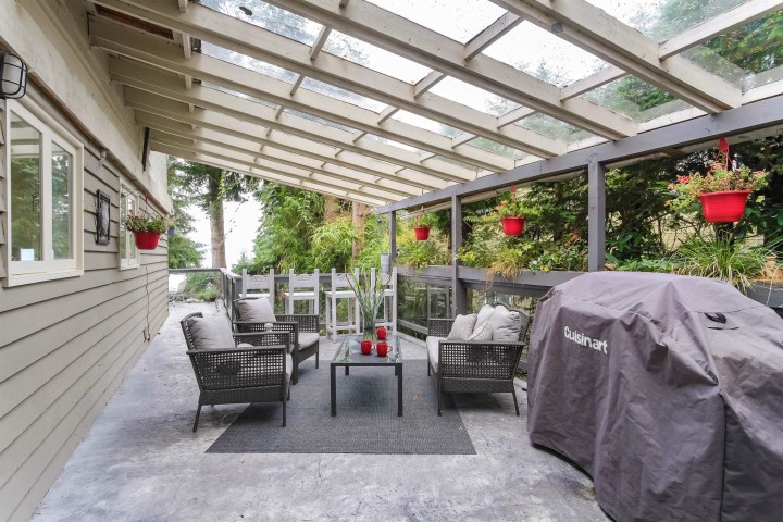 Photo 9 at 20 Oceanview Road, Lions Bay, West Vancouver