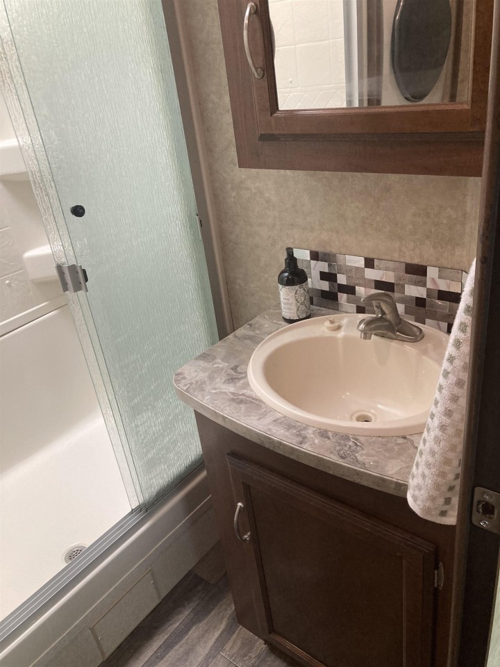 Photo 22 at 247 Tomahawk Avenue, Park Royal, West Vancouver