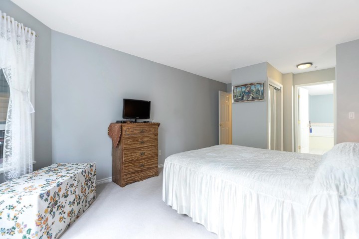 Photo 10 at 206 - 1150 Lynn Valley Road, Lynn Valley, North Vancouver