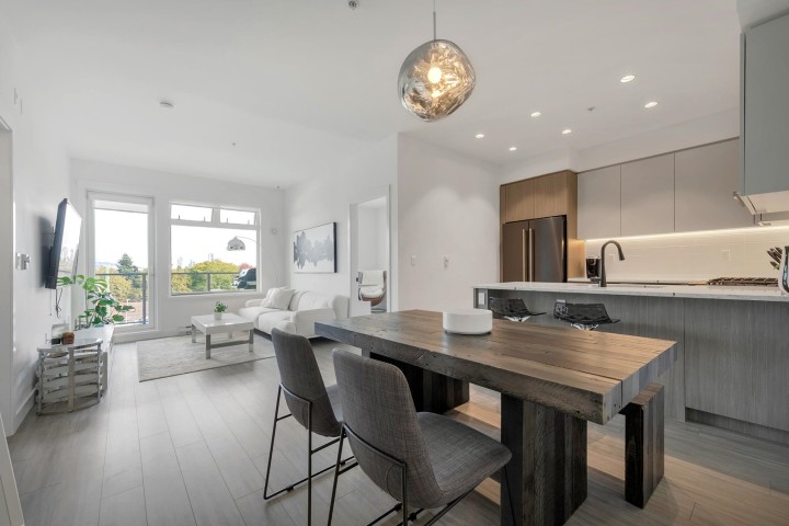 Photo 1 at 404 - 2408 Grant Street, Renfrew VE, Vancouver East