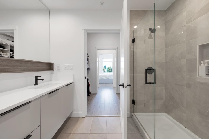 Photo 25 at 404 - 2408 Grant Street, Renfrew VE, Vancouver East