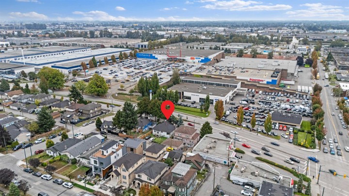 Photo 5 at 263 Se Marine Drive, South Vancouver, Vancouver East