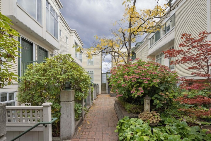 Photo 27 at 311 - 3727 W 10th Avenue, Point Grey, Vancouver West