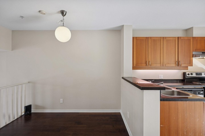 Photo 7 at 311 - 3727 W 10th Avenue, Point Grey, Vancouver West