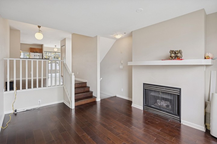 Photo 5 at 311 - 3727 W 10th Avenue, Point Grey, Vancouver West