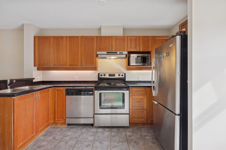 Photo 10 at 311 - 3727 W 10th Avenue, Point Grey, Vancouver West