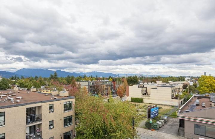 Photo 18 at 311 - 3727 W 10th Avenue, Point Grey, Vancouver West