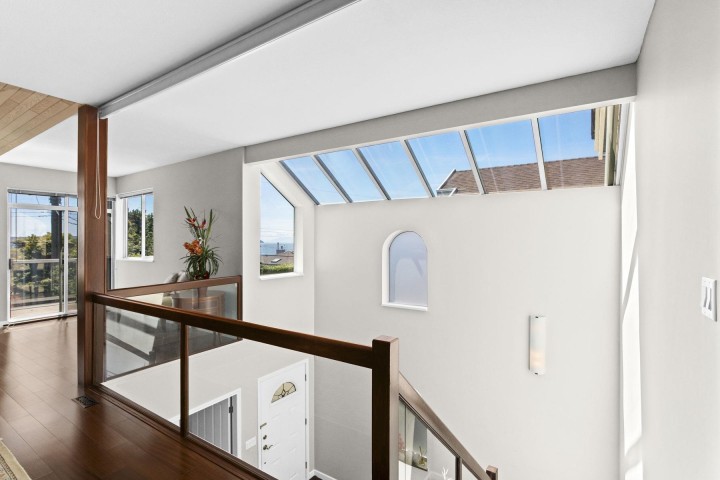 Photo 14 at 2319 Marine Drive, Dundarave, West Vancouver