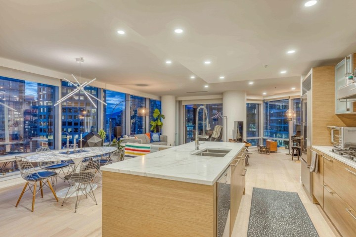 Photo 2 at 1702 - 1111 Alberni Street, West End VW, Vancouver West