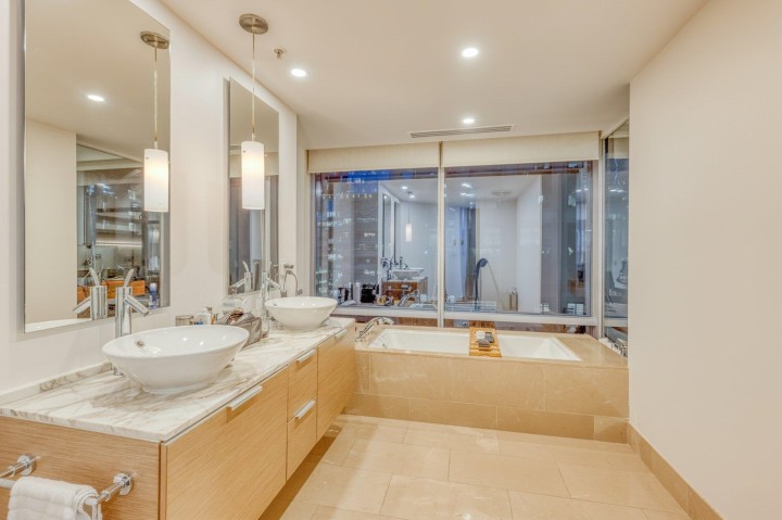 Photo 9 at 1702 - 1111 Alberni Street, West End VW, Vancouver West