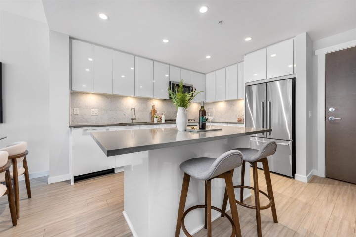 Photo 8 at 508 - 2651 Library Lane, Lynn Valley, North Vancouver