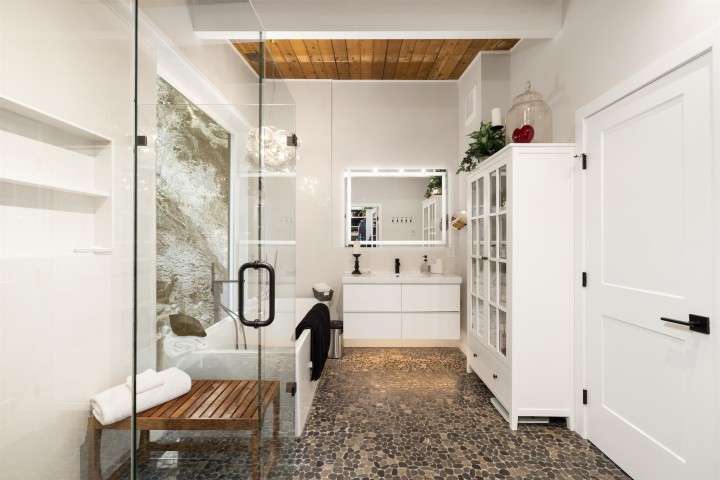 Photo 13 at 195 Kelvin Grove Way, Lions Bay, West Vancouver