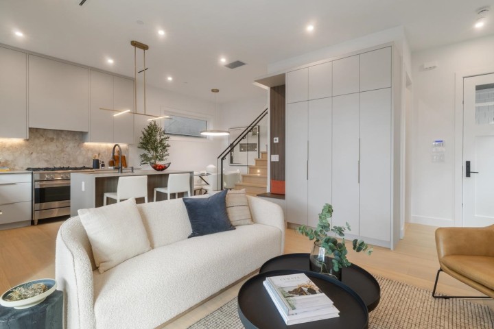 Photo 7 at 2 - 2680 E 5th Avenue, Renfrew VE, Vancouver East