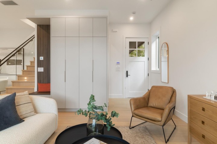 Photo 3 at 2 - 2680 E 5th Avenue, Renfrew VE, Vancouver East