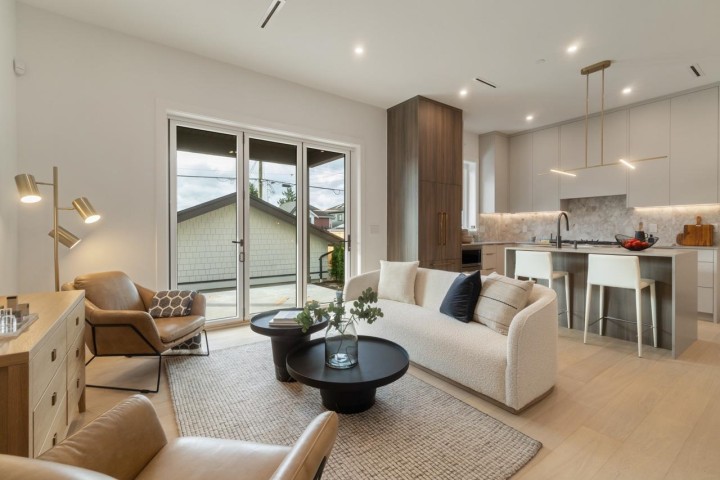 Photo 4 at 2 - 2680 E 5th Avenue, Renfrew VE, Vancouver East