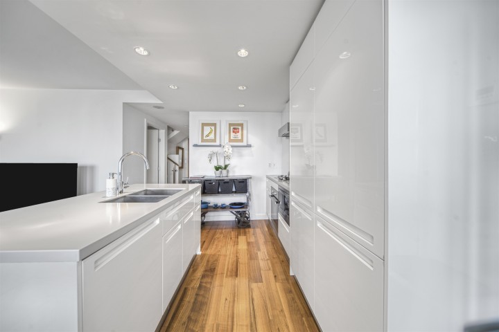 Photo 9 at PH7 - 188 Keefer Street, Downtown VE, Vancouver East