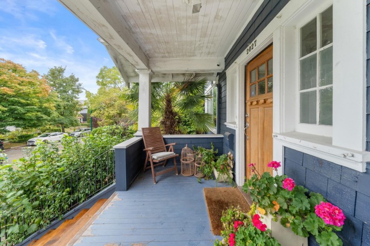 Photo 5 at 2027 W 44th Avenue, Kerrisdale, Vancouver West