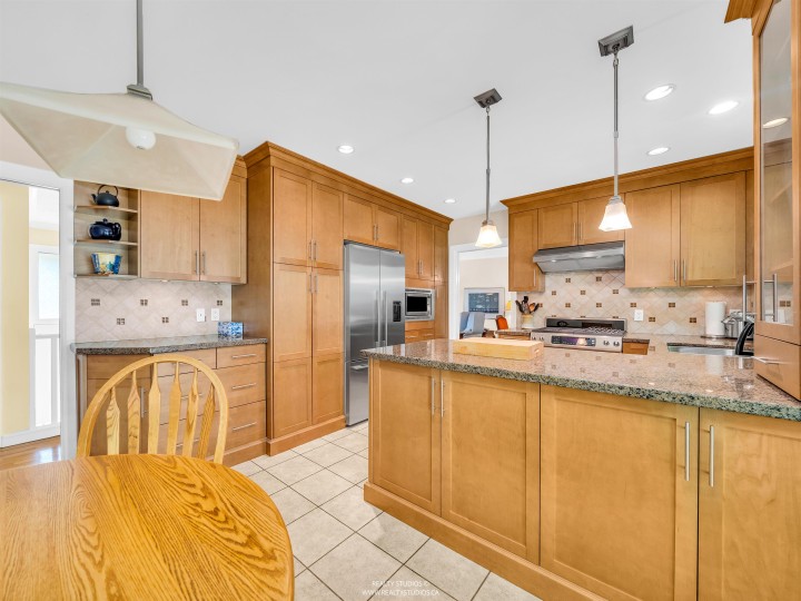 Photo 8 at 1202 Bracknell Crescent, Canyon Heights NV, North Vancouver