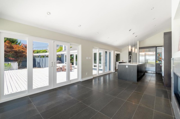 Photo 11 at 4111 Burkehill Road, Bayridge, West Vancouver