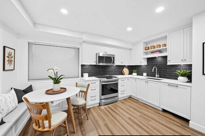 Photo 7 at 112 - 1345 W 4th Avenue, False Creek, Vancouver West