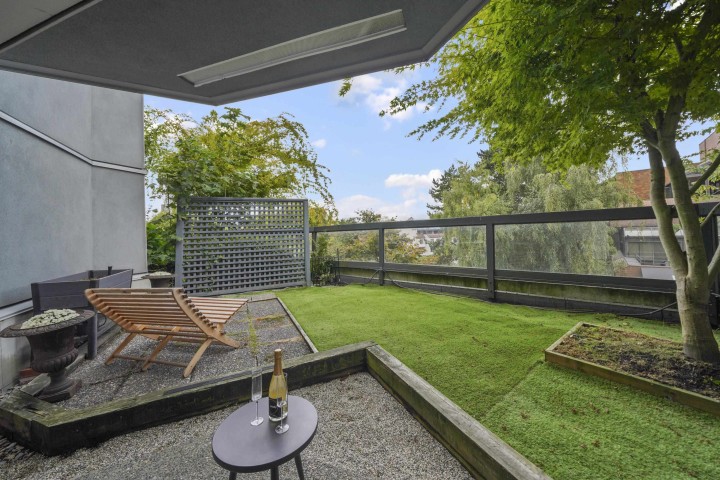 Photo 3 at 112 - 1345 W 4th Avenue, False Creek, Vancouver West