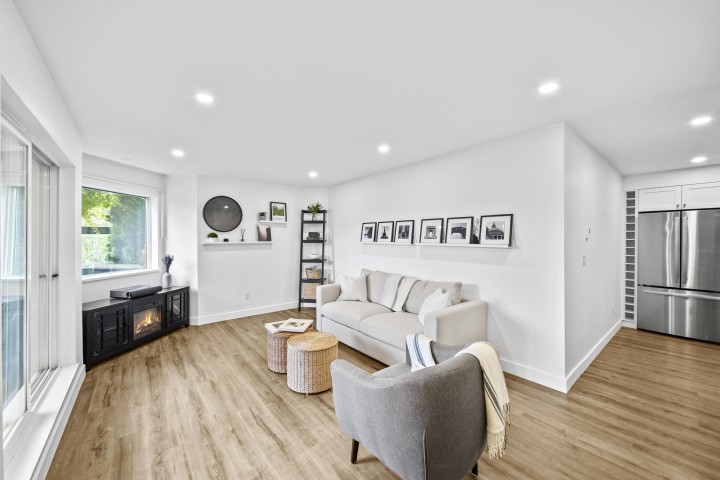 Photo 4 at 112 - 1345 W 4th Avenue, False Creek, Vancouver West