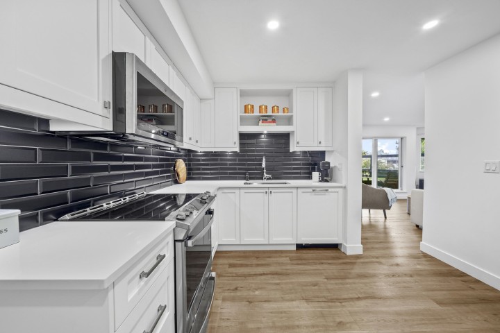 Photo 8 at 112 - 1345 W 4th Avenue, False Creek, Vancouver West