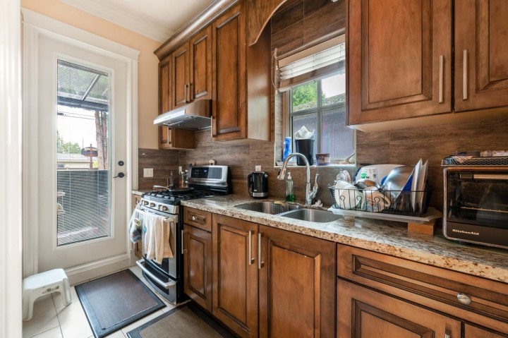 Photo 10 at 7130 Granville Street, South Granville, Vancouver West