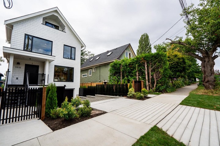 Photo 2 at 1 - 1816 E 3rd Avenue, Grandview Woodland, Vancouver East
