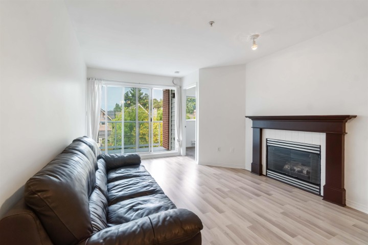 Photo 6 at 307 - 2929 W 4th Avenue, Kitsilano, Vancouver West