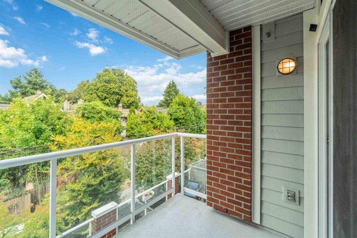 Photo 30 at 307 - 2929 W 4th Avenue, Kitsilano, Vancouver West